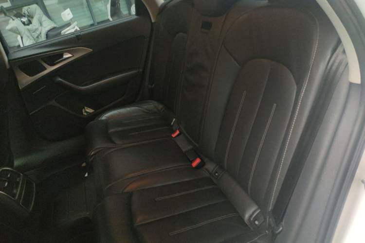 Used Audi A6L 2018 30th Anniversary Edition 35 TFSI Fashion Model Left Rear Seat