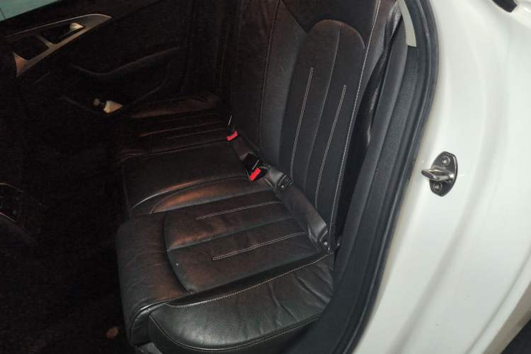 Used Audi A6L 2018 30th Anniversary Edition 35 TFSI Fashion Model Left Rear Seat