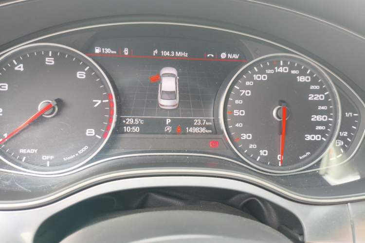 Used Audi A6L 2018 30th Anniversary Edition 35 TFSI Fashion Model Odometer Close Up