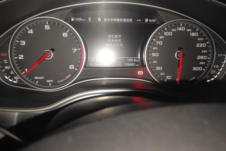 Used Audi A6L 2018 30th Anniversary Edition 35 TFSI Fashion Model Odometer Close Up