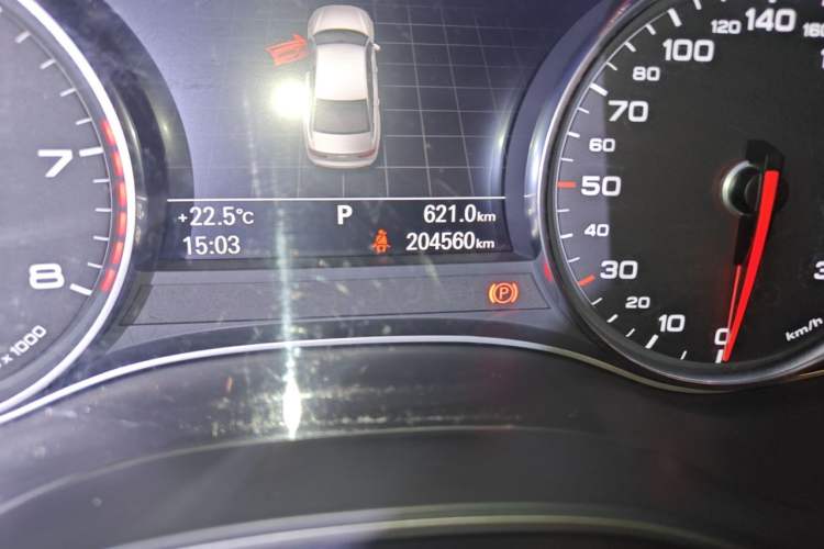 Used Audi A6L 2018 30th Anniversary Edition 35 TFSI Fashion Model Odometer Close Up