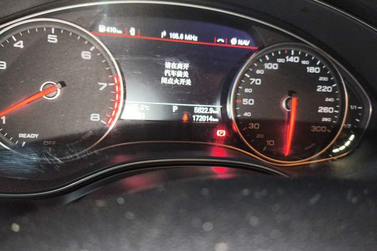 Used Audi A6L 2018 30th Anniversary Edition 35 TFSI Fashion Model Odometer Close Up