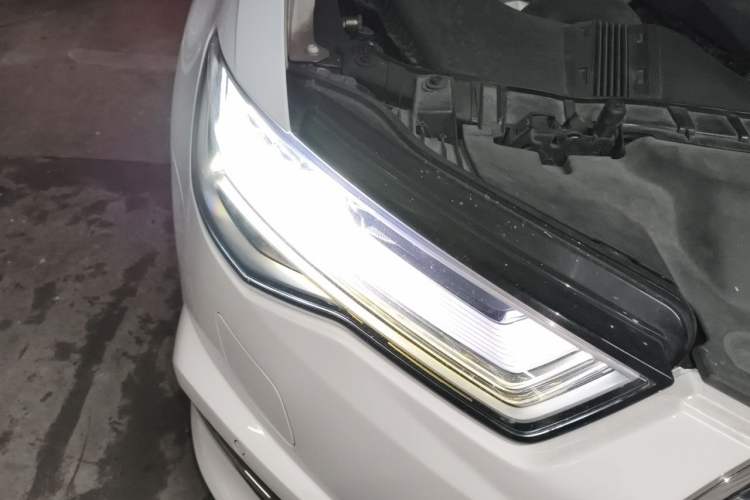 Used Audi A6L 2018 30th Anniversary Edition 35 TFSI Fashion Model Right Front Headlight