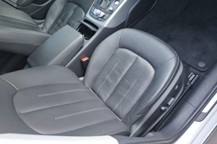 Used Audi A6L 2018 30th Anniversary Edition 35 TFSI Fashion Model Right Front Seat
