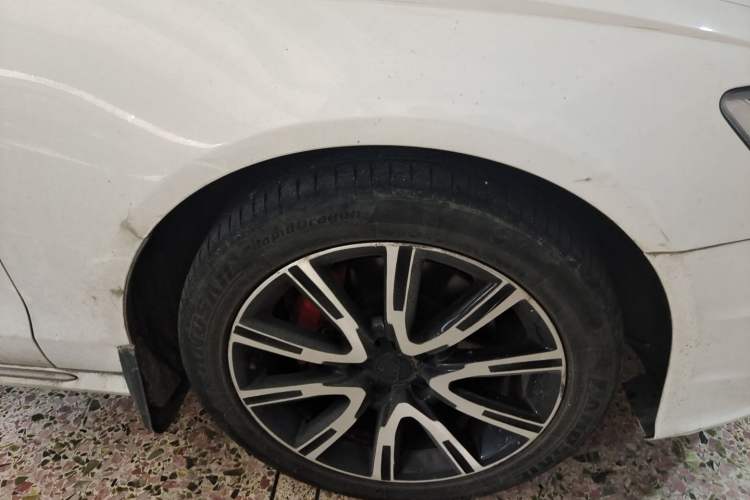 Used Audi A6L 2018 30th Anniversary Edition TFSI Trendy Model Right Front Wheel Hub