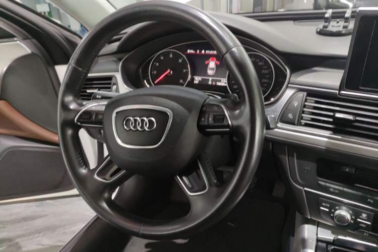 Used Audi A6L 2018 30th Anniversary Edition TFSI Trendy Model Steering Wheel