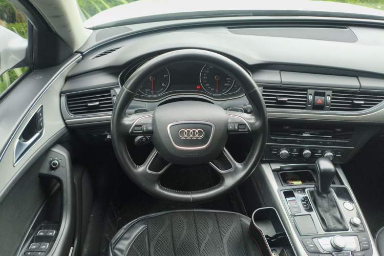 Used Audi A6L 2018 30th Anniversary Edition 35 TFSI Fashion Model Steering Wheel