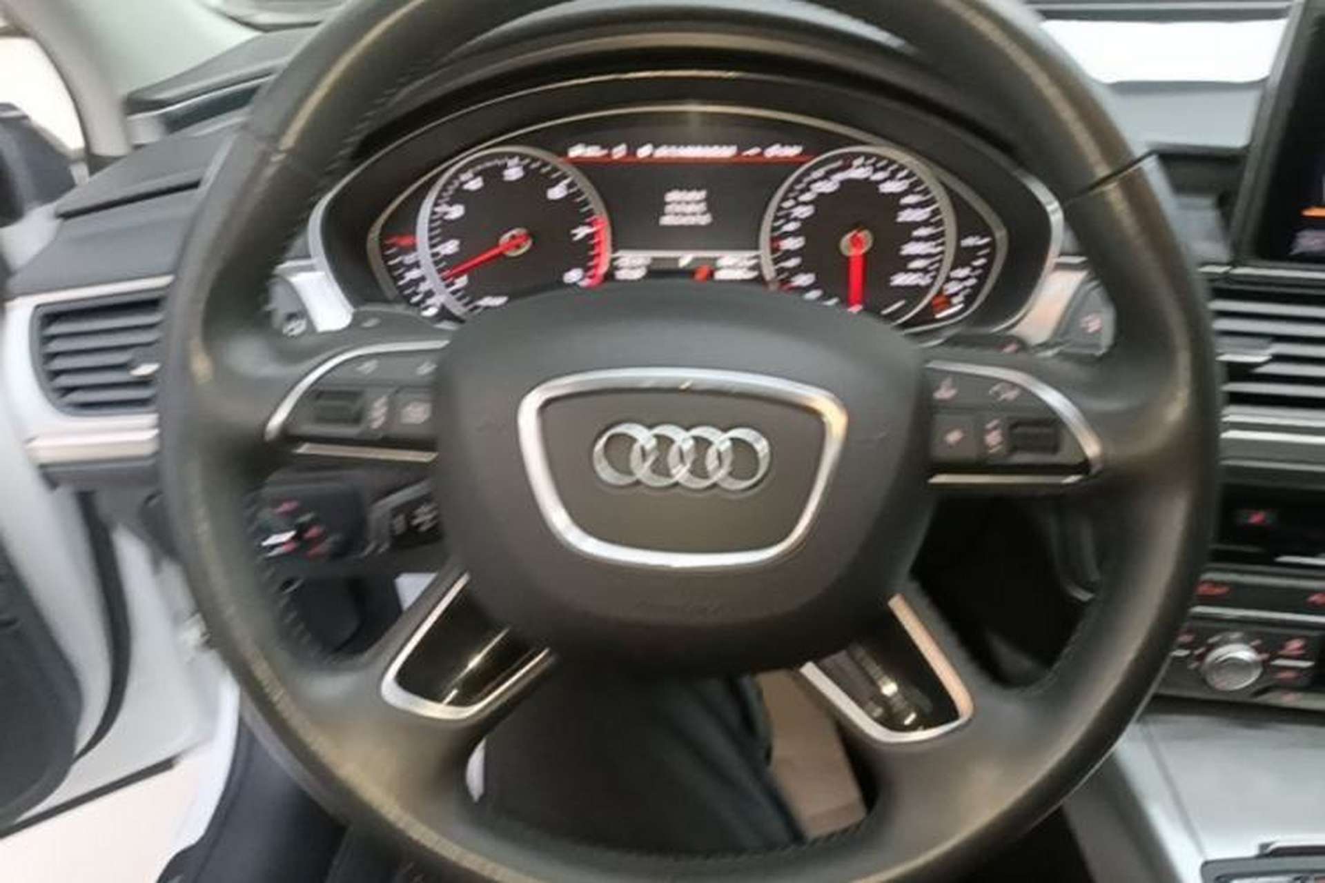 Used Audi A6L 2018 30th Anniversary Edition 35 TFSI Fashion Model Steering Wheel