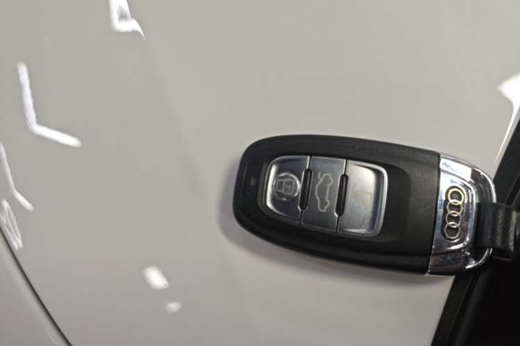 Used Audi A6L 2018 30th Anniversary Edition 45 TFSI quattro Sport model Vehicle Key