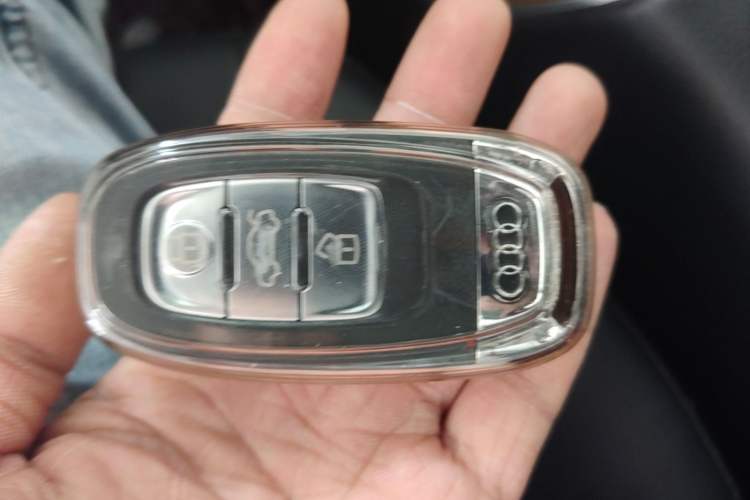 Used Audi A6L 2018 30th Anniversary Edition 30 FSI Style Model Vehicle Key