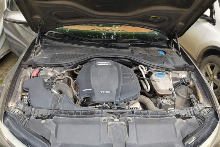 Used Audi A6L 2018 30th Anniversary Edition 35 TFSI Fashion Model Engine Bay