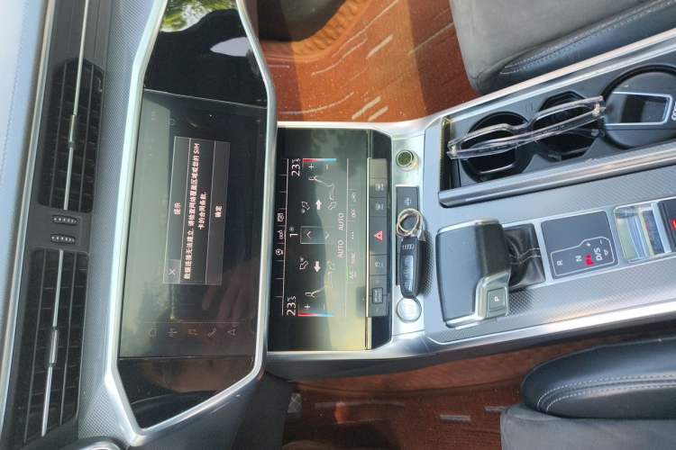 Used Audi A6L 2019 40 TFSI Luxury Dynamic Model Audio And AC Panel
