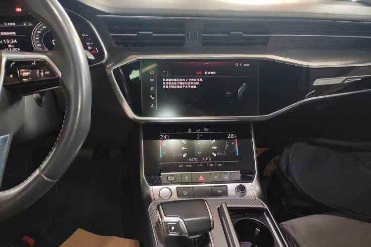 Used Audi A6L 2019 40 TFSI Luxury Dynamic Model Audio And AC Panel