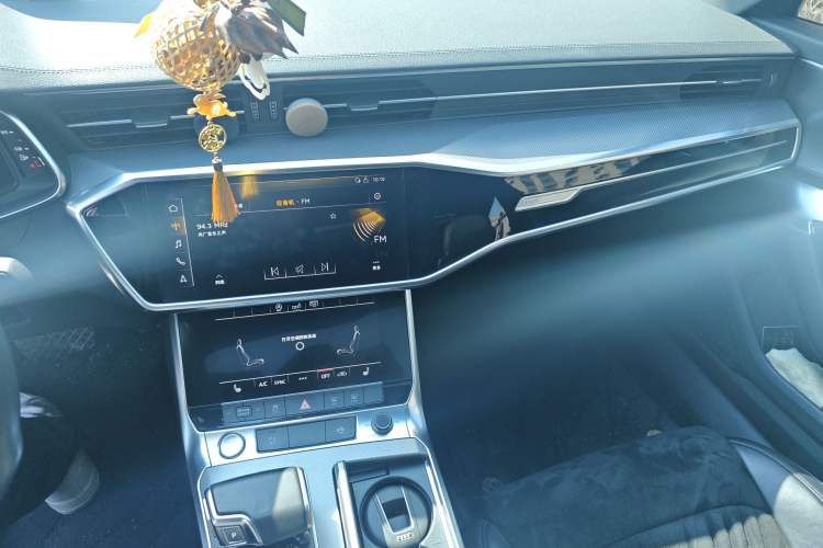 Used Audi A6L 2019 45 TFSI Prestige Dynamic Edition Audio And AC Panel