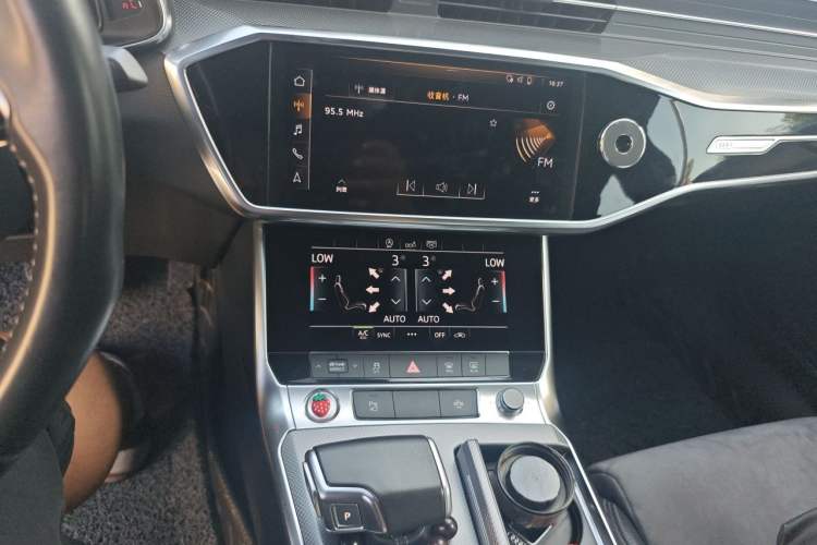 Used Audi A6L 2019 45 TFSI Prestige Dynamic Edition Audio And AC Panel