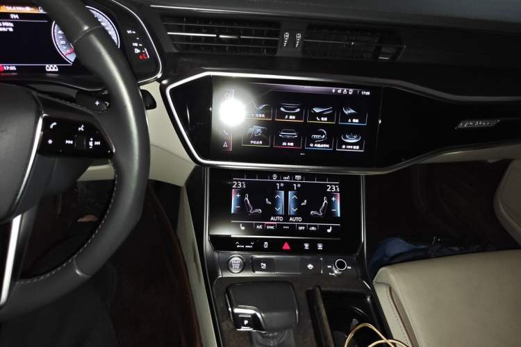 Used Audi A6L 2019 55 TFSI quattro Prestige Edition Audio And AC Panel