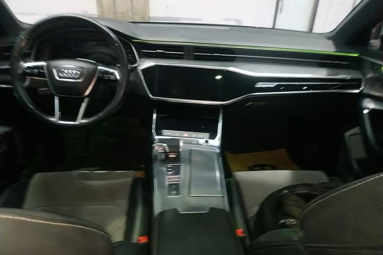 Used Audi A6L 2019 40 TFSI Luxury Dynamic Model Audio And AC Panel