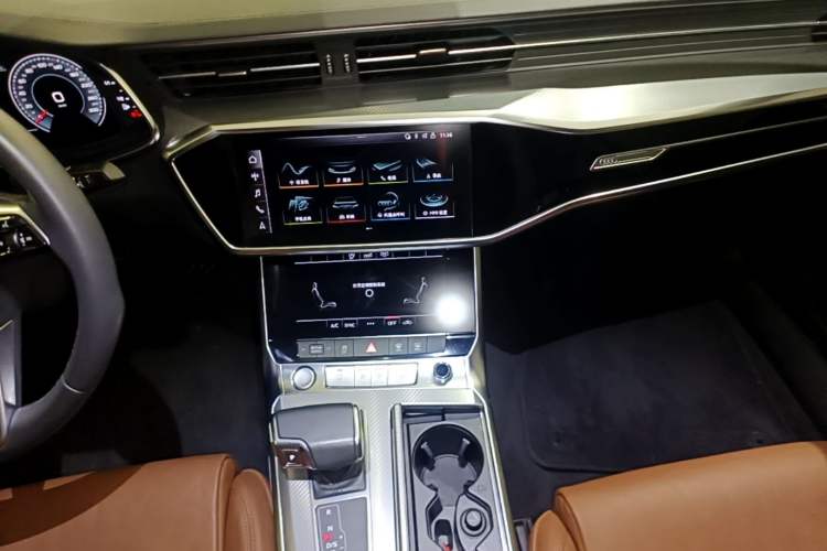 Used Audi A6L 2019 40 TFSI Luxury Prestige Edition Audio And AC Panel