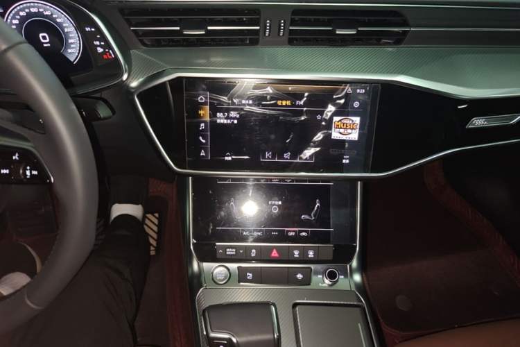 Used Audi A6L 2019 40 TFSI Luxury Prestige Edition Audio And AC Panel