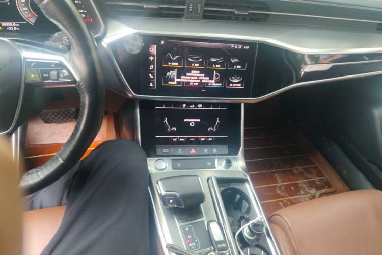 Used Audi A6L 2019 40 TFSI Luxury Prestige Edition Audio And AC Panel