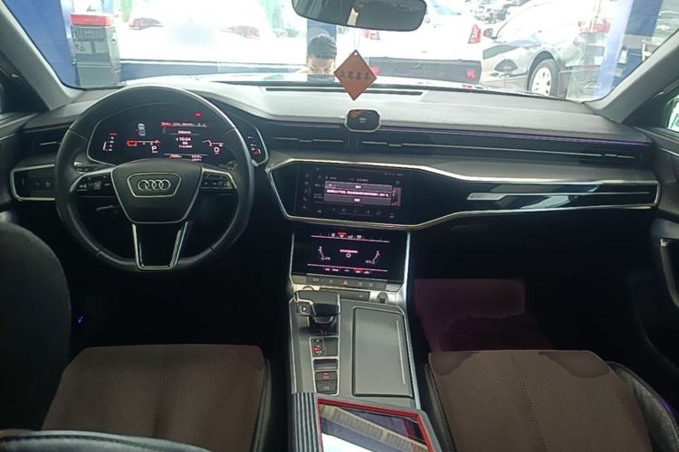 Used Audi A6L 2019 40 TFSI Luxury Dynamic Model Center Console