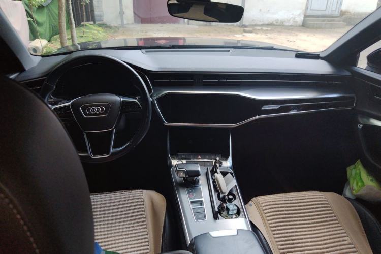 Used Audi A6L 2019 40 TFSI Luxury Dynamic Model Center Console