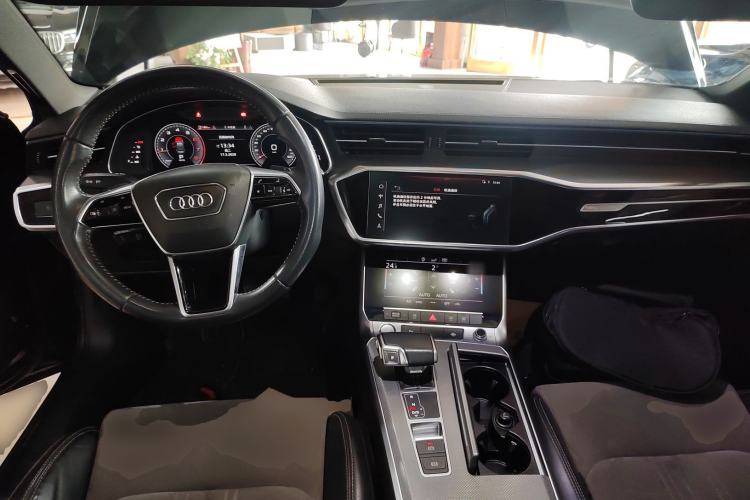 Used Audi A6L 2019 40 TFSI Luxury Dynamic Model Center Console