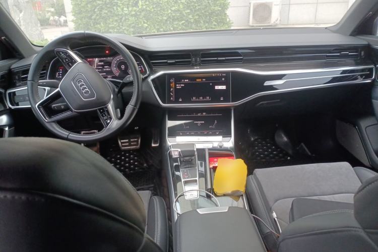 Used Audi A6L 2019 40 TFSI Luxury Dynamic Model Center Console