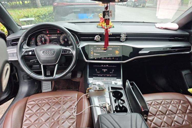 Used Audi A6L 2019 40 TFSI Luxury Dynamic Model Center Console