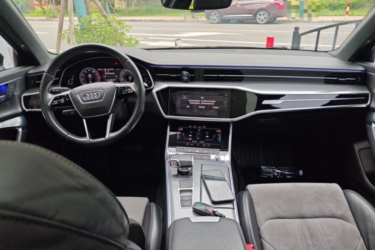 Used Audi A6L 2019 40 TFSI Luxury Dynamic Model Center Console