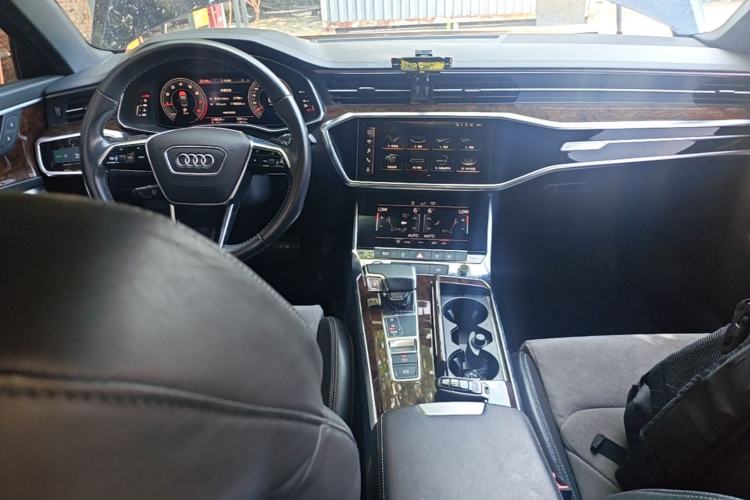 Used Audi A6L 2019 45 TFSI Prestige Dynamic Edition Center Console