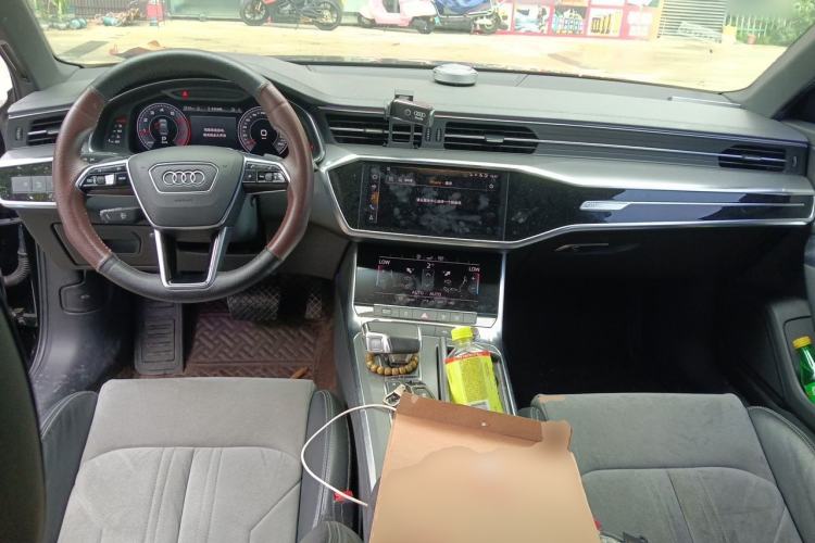 Used Audi A6L 2019 40 TFSI Luxury Dynamic Model Center Console