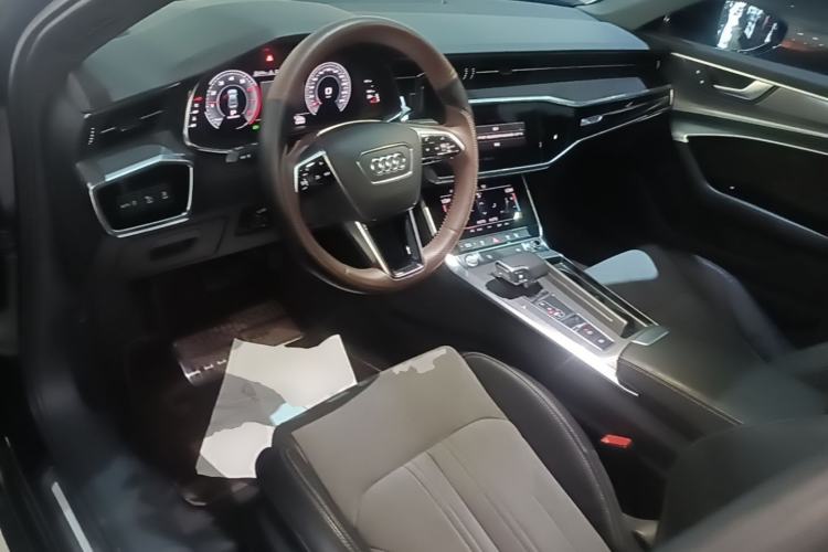 Used Audi A6L 2019 40 TFSI Luxury Dynamic Model Center Console