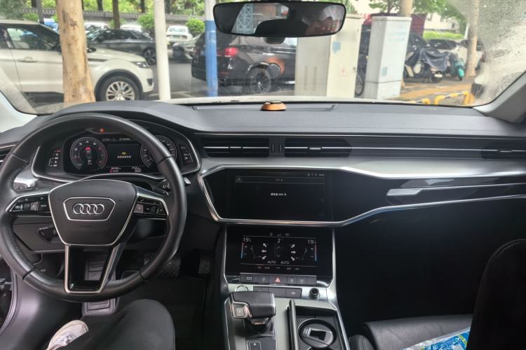 Used Audi A6L 2019 40 TFSI Luxury Prestige Edition Center Console