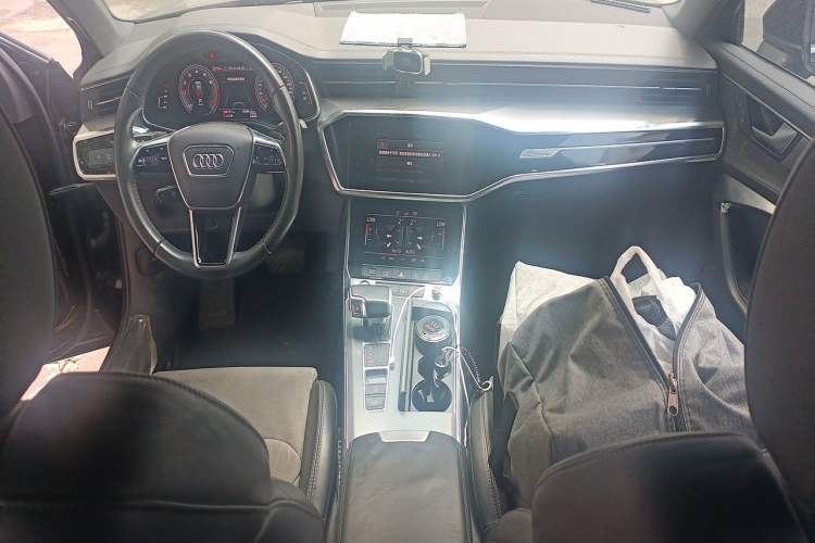 Used Audi A6L 2019 45 TFSI Prestige Dynamic Edition Center Console
