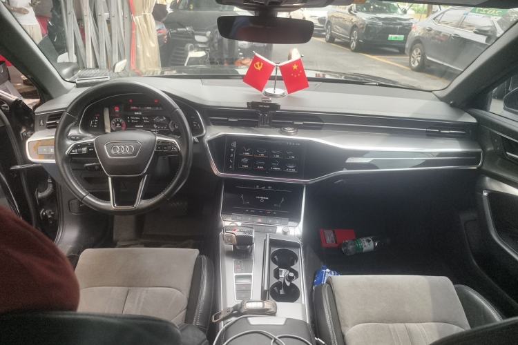 Used Audi A6L 2019 40 TFSI Luxury Dynamic Model Center Console