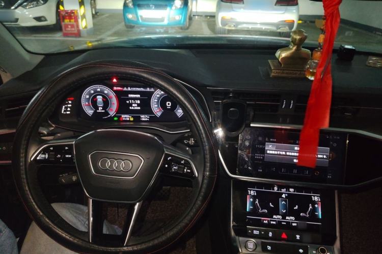 Used Audi A6L 2019 40 TFSI Luxury Prestige Edition Center Console