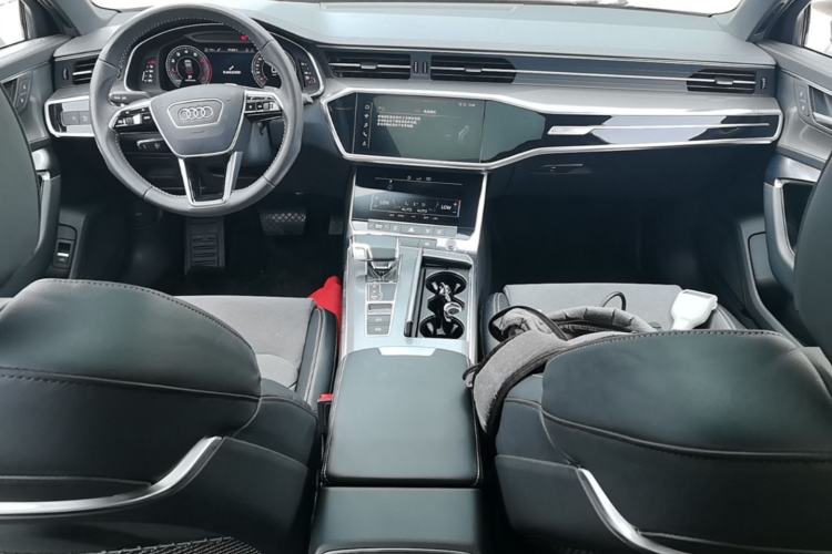 Used Audi A6L 2019 40 TFSI Luxury Dynamic Model Center Console