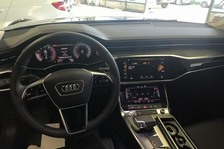 Used Audi A6L 2019 40 TFSI Luxury Prestige Edition Center Console