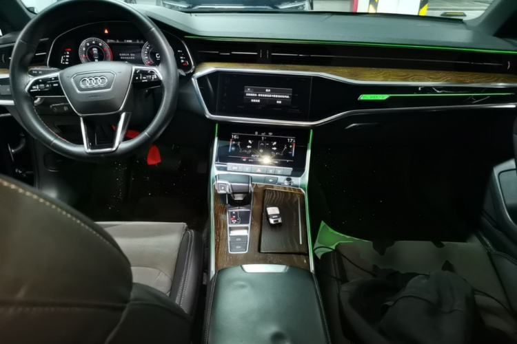 Used Audi A6L 2019 40 TFSI Luxury Dynamic Model Center Console