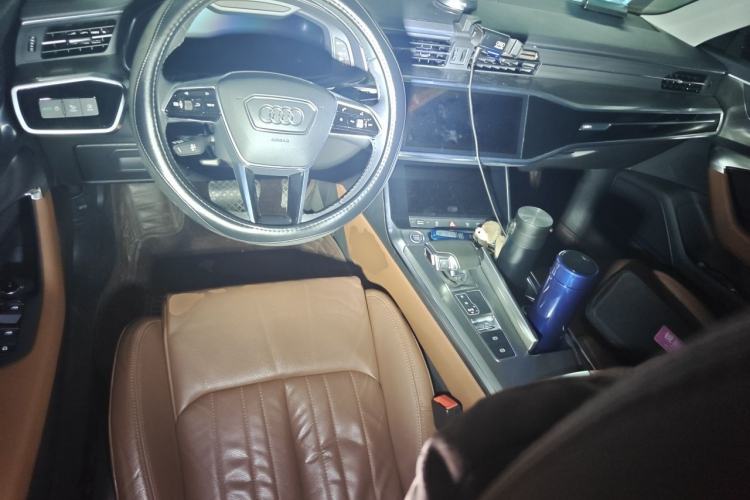 Used Audi A6L 2019 40 TFSI Luxury Prestige Edition Center Console