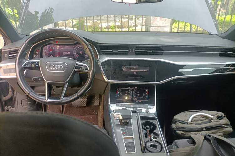 Used Audi A6L 2019 45 TFSI Prestige Dynamic Edition Center Console