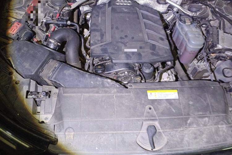 Used Audi A6L 2019 40 TFSI Luxury Dynamic Model Engine Bay
