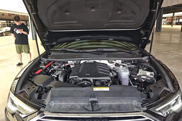 Used Audi A6L 2019 40 TFSI Luxury Prestige Edition Engine Bay