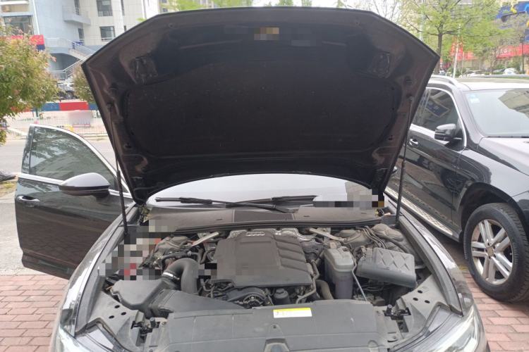 Used Audi A6L 2019 40 TFSI Luxury Dynamic Model Engine Bay