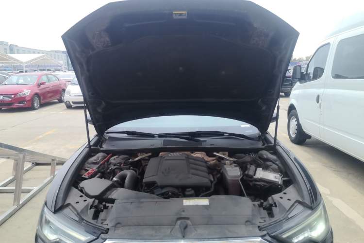 Used Audi A6L 2019 40 TFSI Luxury Prestige Edition Engine Bay