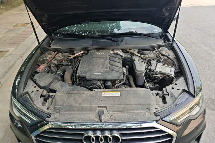Used Audi A6L 2019 40 TFSI Luxury Dynamic Model Engine Bay