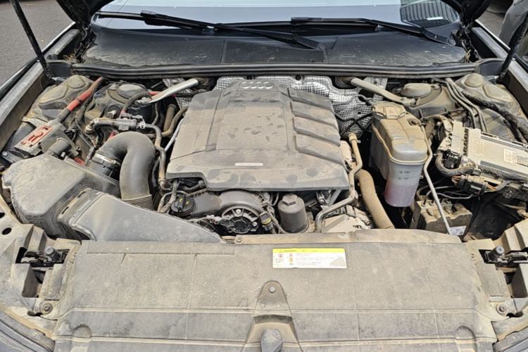 Used Audi A6L 2019 40 TFSI Luxury Dynamic Model Engine Bay