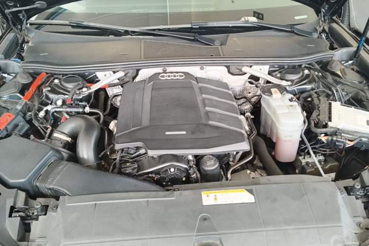 Used Audi A6L 2019 40 TFSI Luxury Prestige Edition Engine Bay