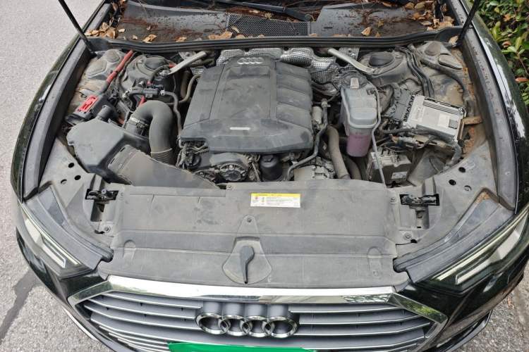 Used Audi A6L 2019 40 TFSI Luxury Dynamic Model Engine Bay